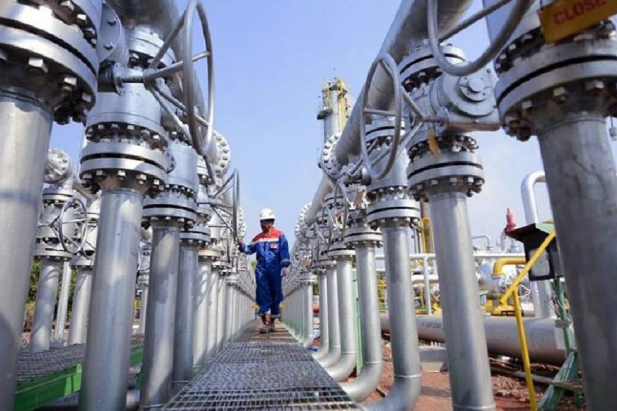Minyak Dunia Tembus US$100 per Barel: Beban Kompensasi APBN Membengkak, Pertamax Cs Berpotensi Naik ke Rp20 Ribu per Liter